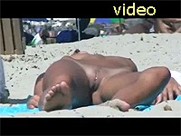 Spying nude women on the naturist beach